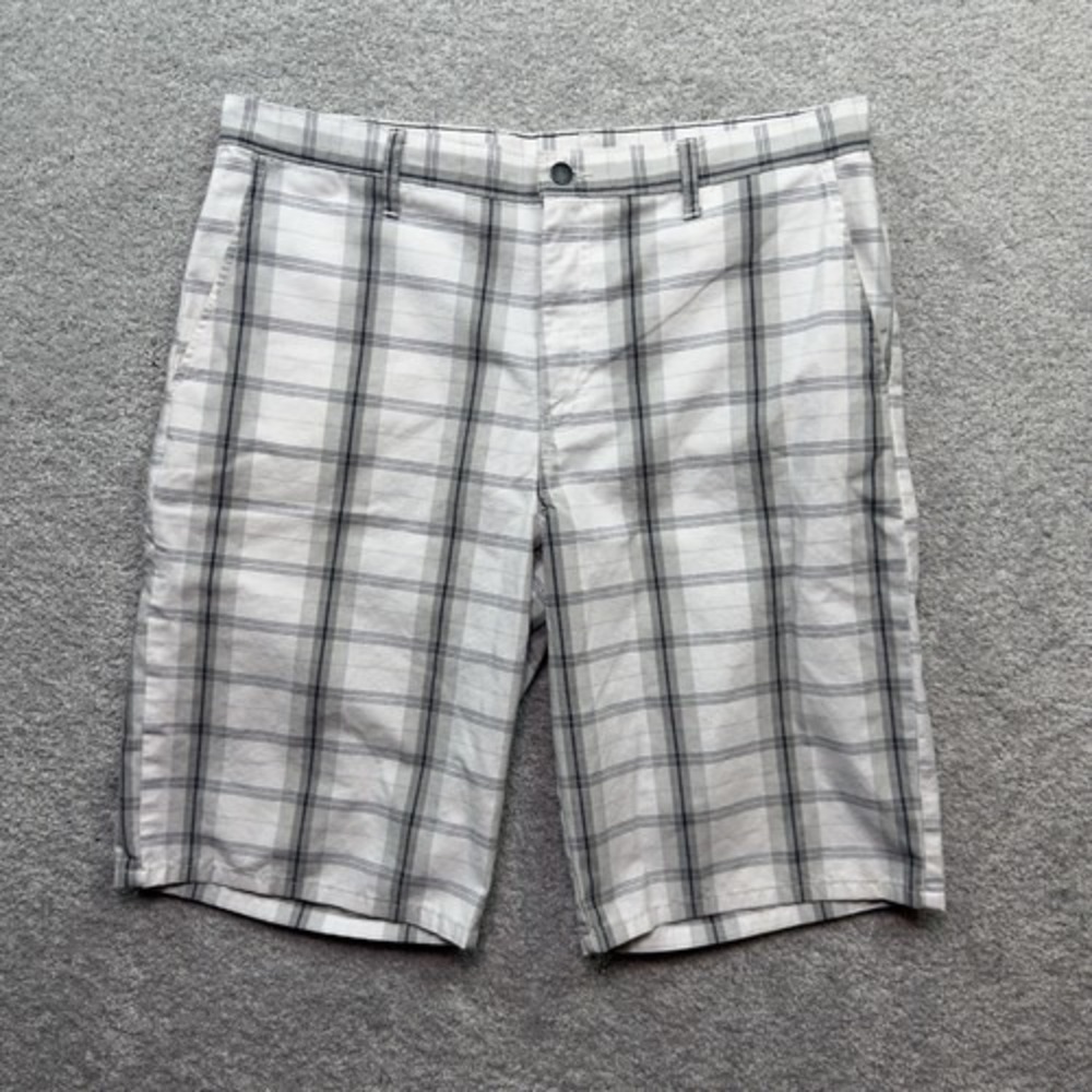 Dickies Plaid Shorts Mens 36 White Gray Check Flat Front Casual Skate Y2K